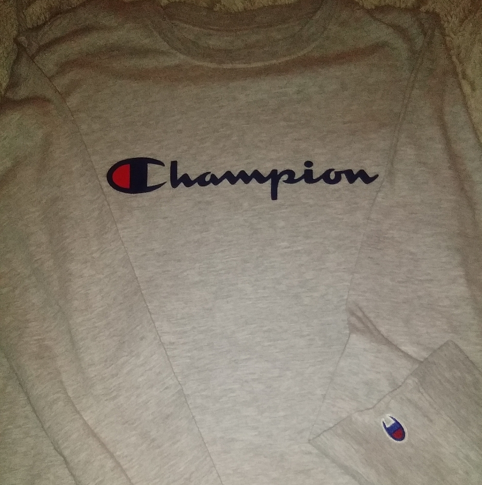 Champion long sleeve t-shirt
